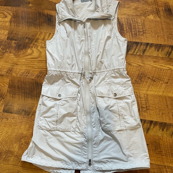 Athleta city slicker vest- size small - Picture 3 of 7